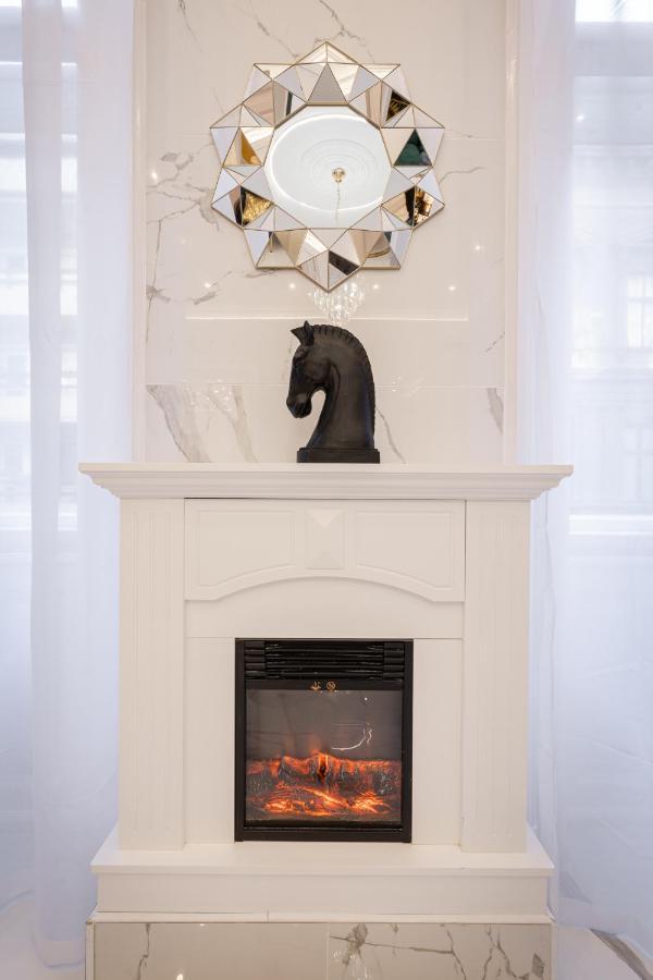Premium Art Deco Apartment At Broadway // 4Bdr & 3Br Budapest Extérieur photo