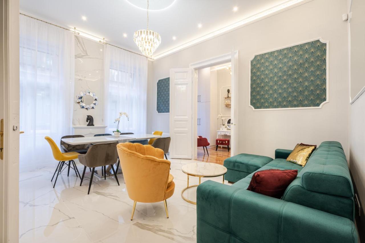 Premium Art Deco Apartment At Broadway // 4Bdr & 3Br Budapest Extérieur photo