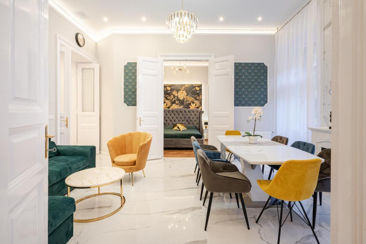 Premium Art Deco Apartment At Broadway // 4Bdr & 3Br Budapest Extérieur photo